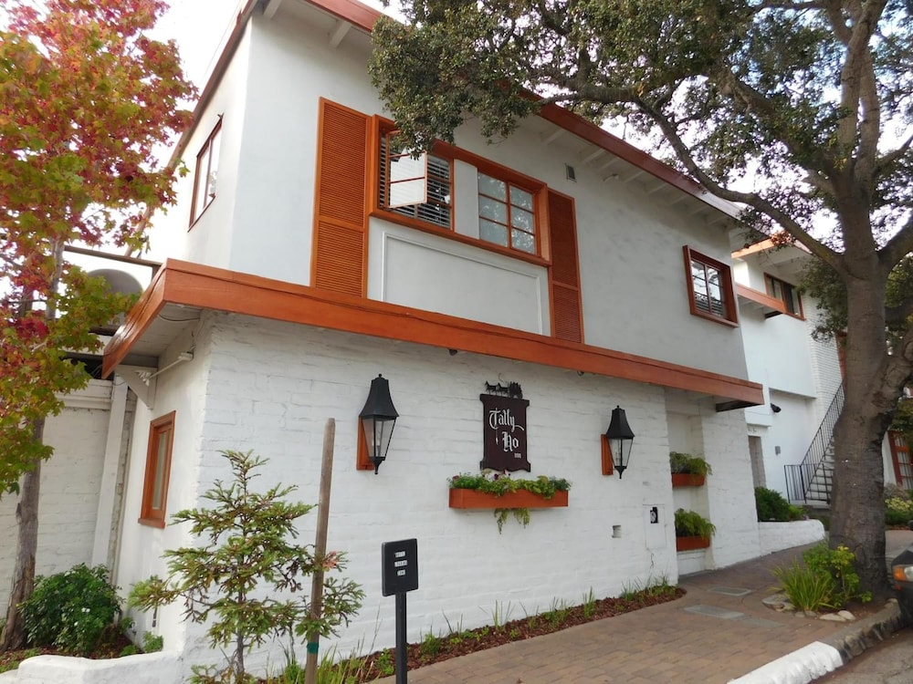 Tally Ho Inn - photo 14