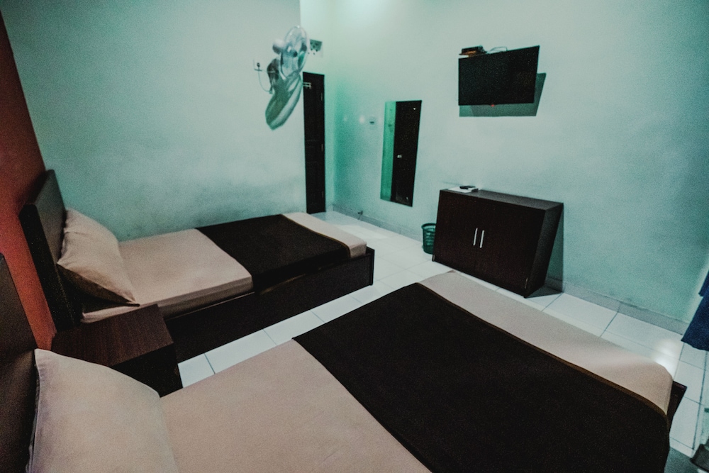 Hotel Mega Dana