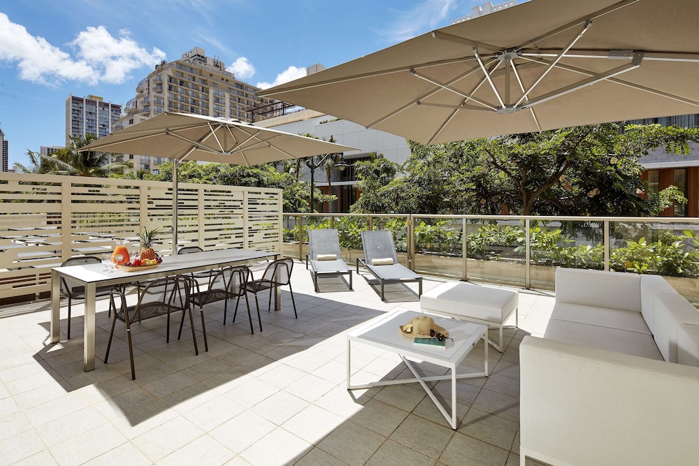 Hilton Garden Inn Waikiki Beach - photo 48