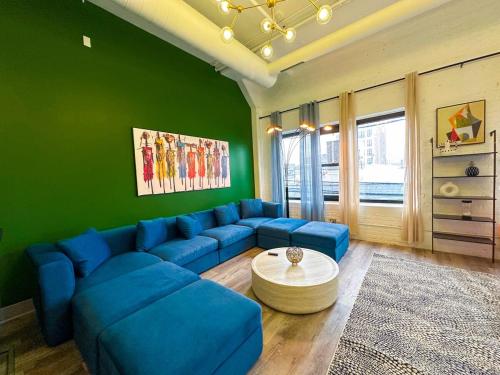 Spacious 6BR Luxury Suite Perfect for Groups Near McCormick Place and Soldier Field — 4-Star Luxury Hotel in Chicago, United States