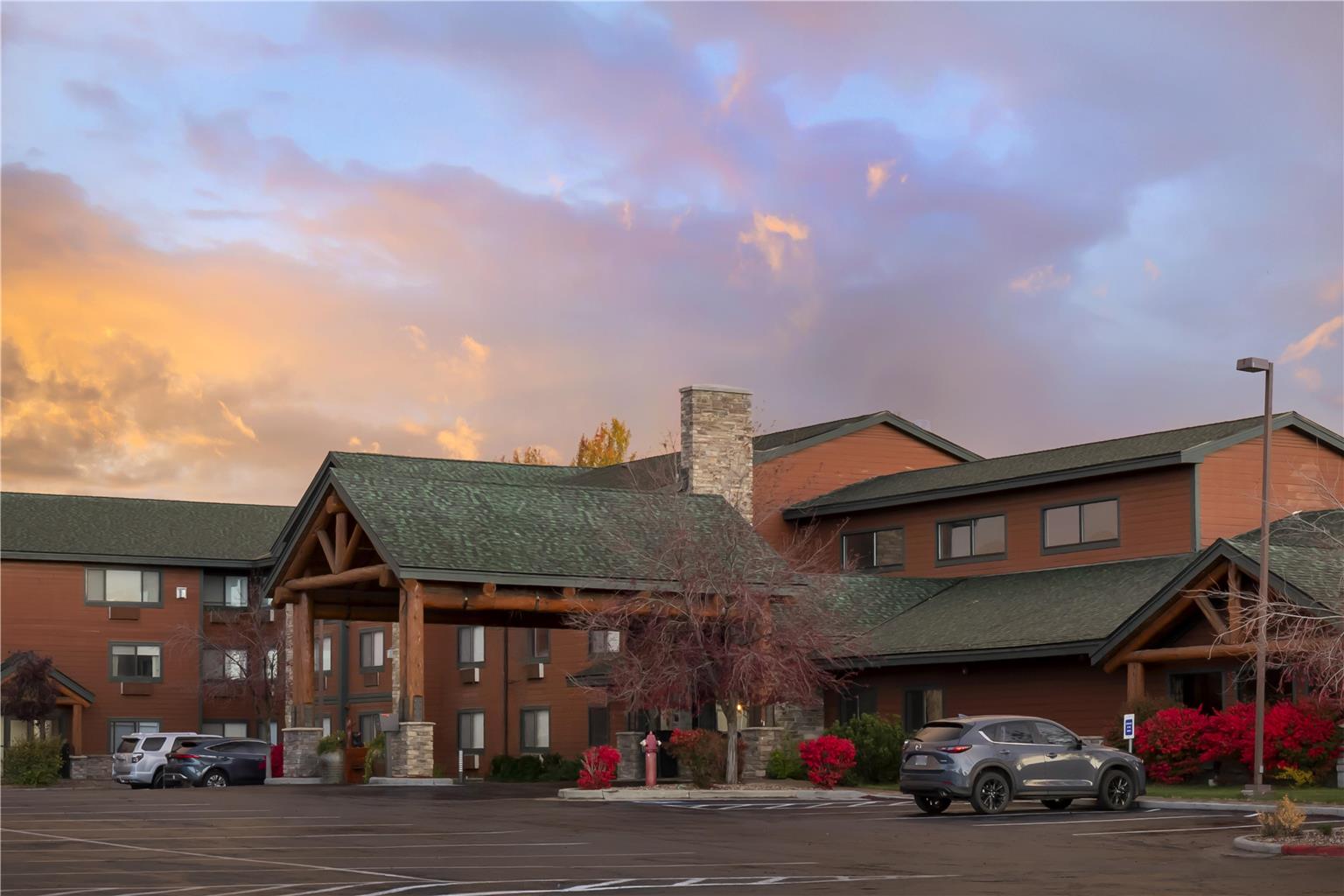 Best Western Plus McCall Lodge & Suites - photo 68