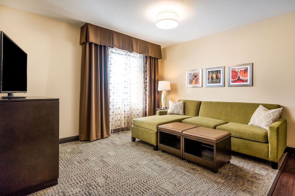Staybridge Suites Eau Claire Altoona by IHG - photo 7