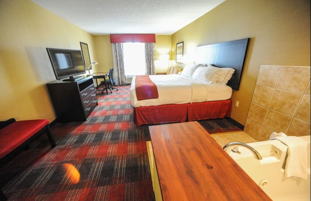 Holiday Inn Express Hotel & Suites Bowling Green by IHG - photo 16