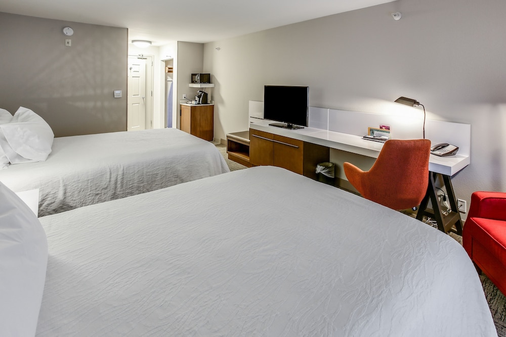 Hilton Garden Inn Ames - photo 7