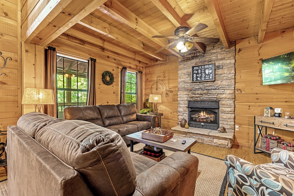 Sunset Lodge by Jackson Mountain Rentals — 4-Star Luxury Hotel in Sevierville, United States