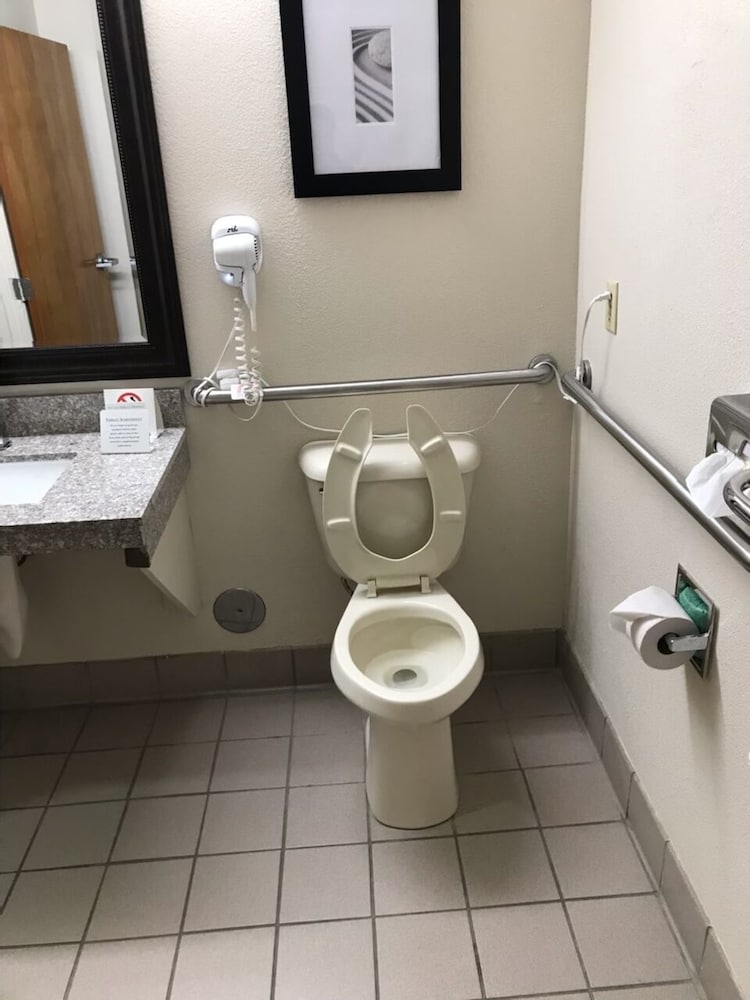 Quality Inn Clinton Knoxville North - photo 19