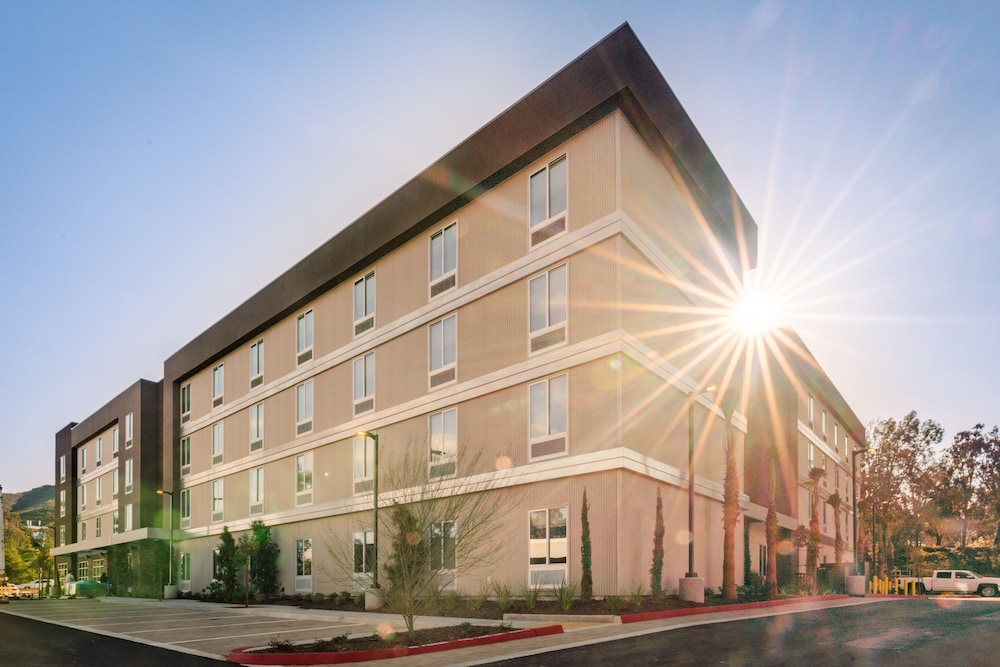 Home2 Suites by Hilton Temecula - photo 33