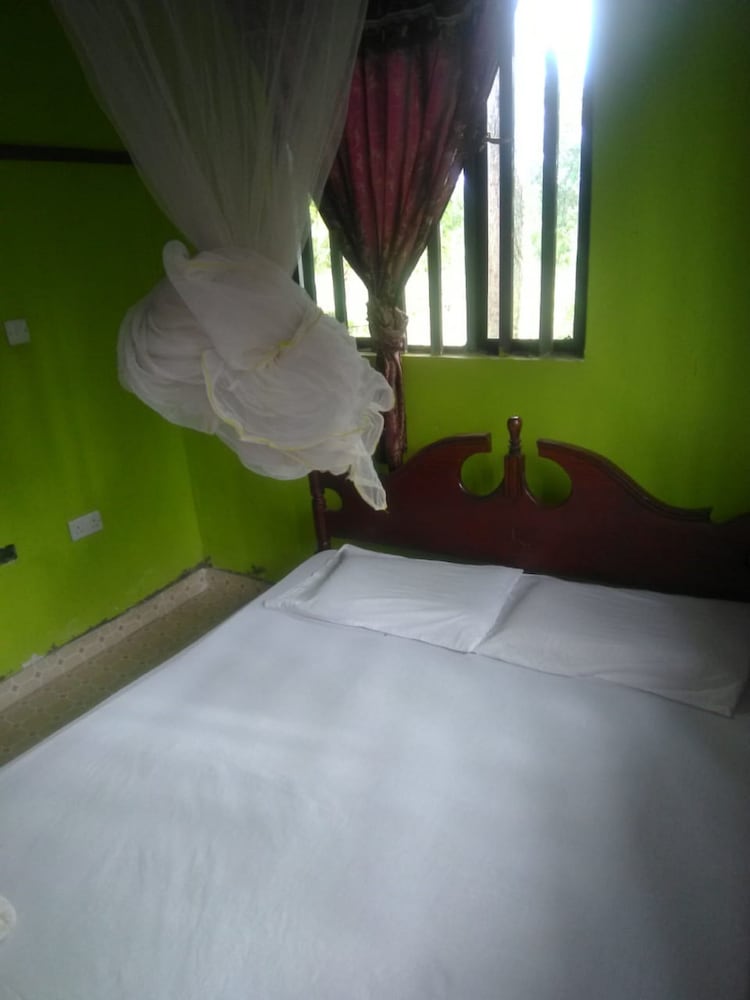 Eddys Resort — Busia — photo 4