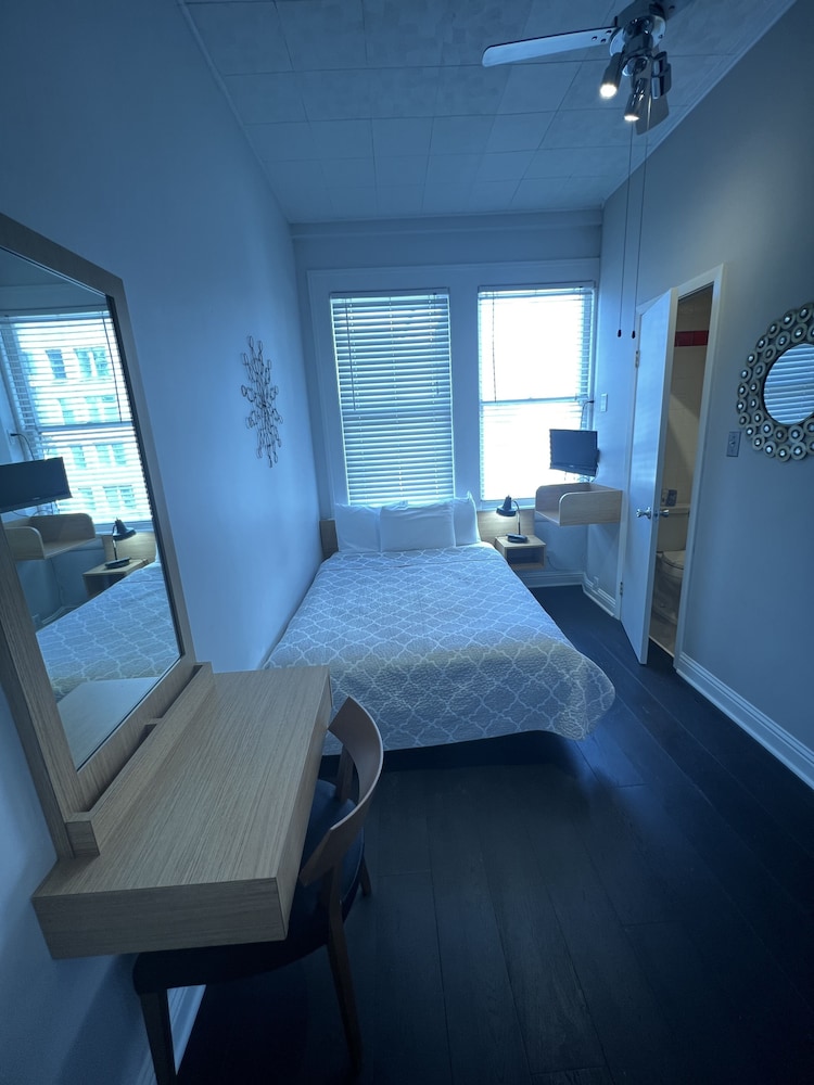Touchstone Hotel City Center - photo 10