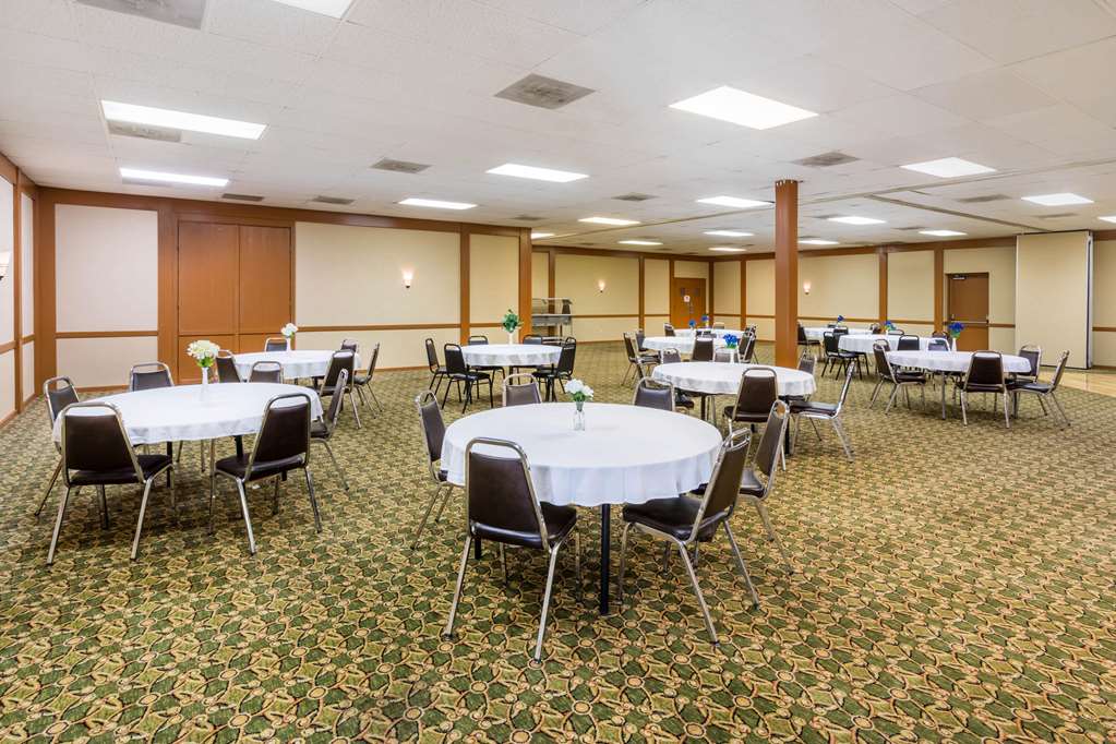Baymont by Wyndham Fort Morgan - photo 10