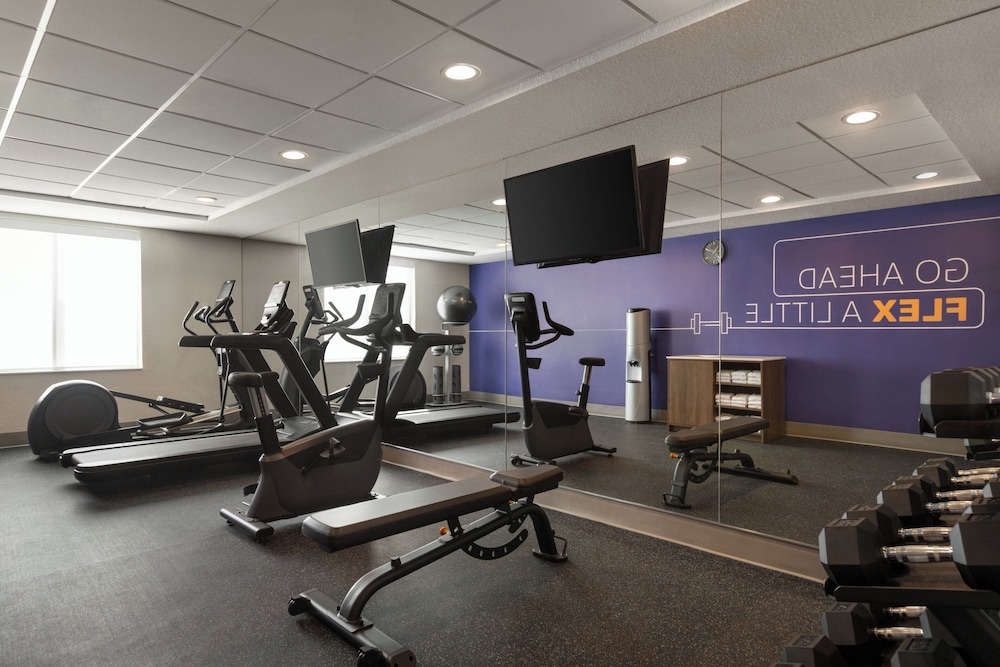 Holiday Inn Express & Suites Fort Lauderdale Airport South by IHG - photo 17