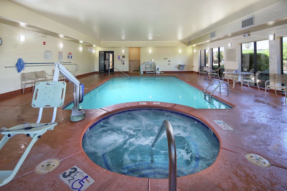 Hampton Inn Sierra Vista - photo 25