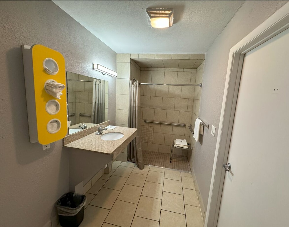 Motel 6 Janesville WI - photo 15