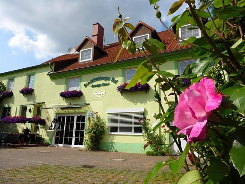 Land gut Hotel Schenkenberger Hof — hotel in Delitzsch