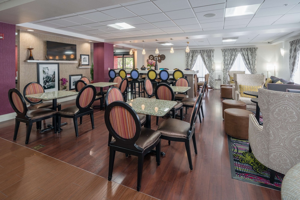 Hampton Inn Livermore - photo 44
