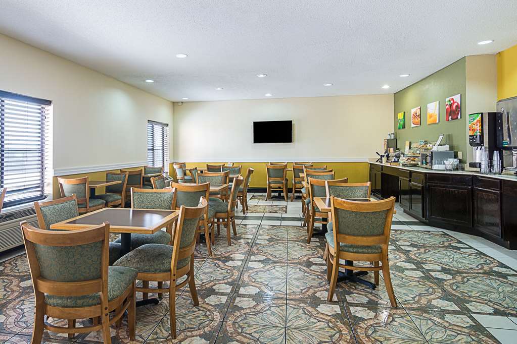 Quality Inn & Suites Harvey Chicago Southland - photo 41
