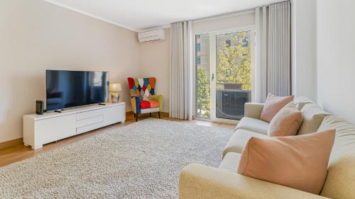 Uptown Urban Escape by LovelyStay — 4-Star Luxury Hotel in Lisbon, Portugal