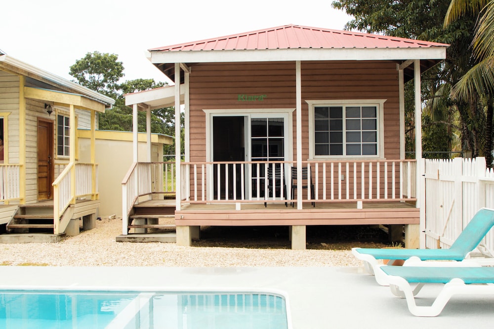 Hummingbird Estate Cabanas — Dangriga — photo 4