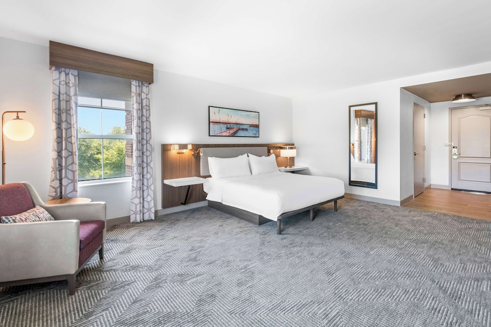 Hilton Garden Inn Suffolk Riverfront - photo 12