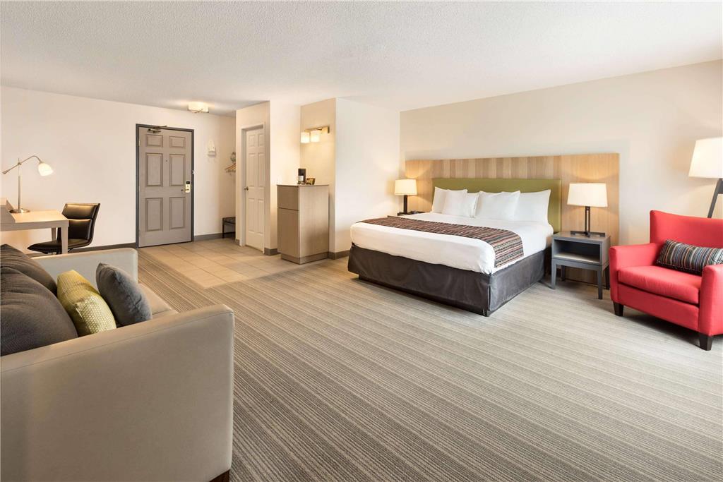 Country Inn & Suites by Radisson Chippewa Falls WI - photo 7