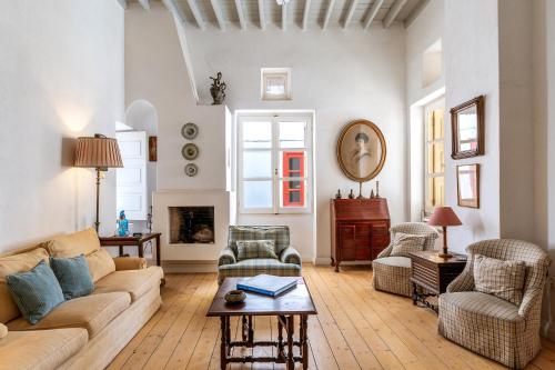 Cambanis Residence Mykonos Town — 4-Star Luxury Hotel in Mykonos, Greece