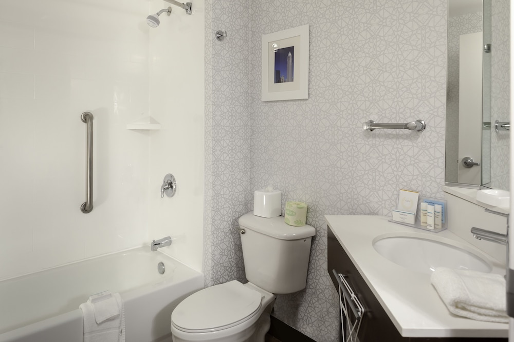 Hampton Inn & Suites Concord Charlotte - photo 23