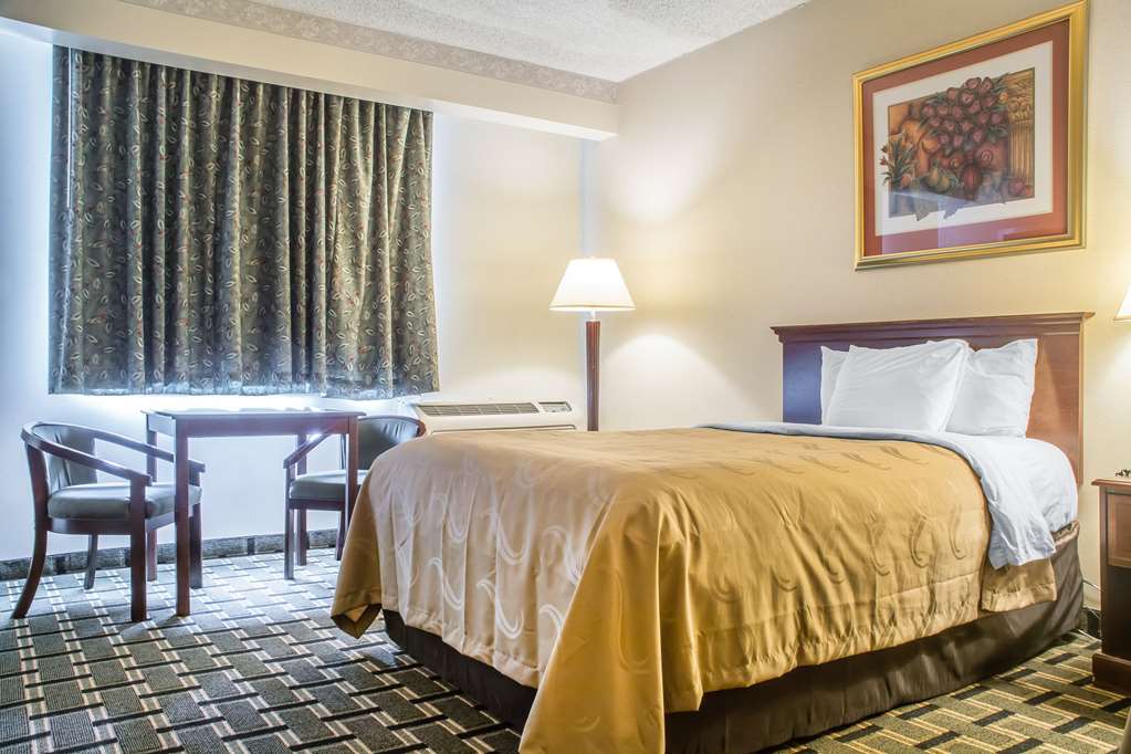 Quality Inn & Suites Palm Island Indoor Waterpark - photo 9