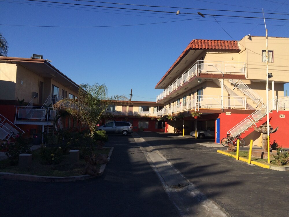 Long Beach Motel - photo 40