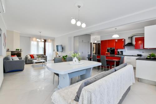 Athenas House — 4-Star Luxury Hotel in Preveza, Greece