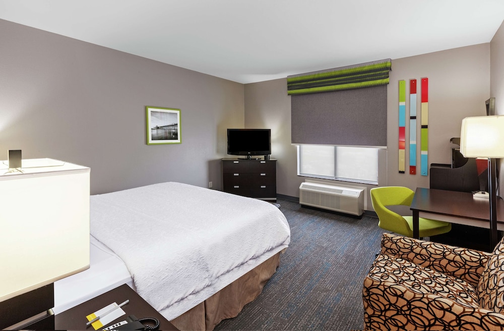 Hampton Inn & Suites Houston League City - photo 11