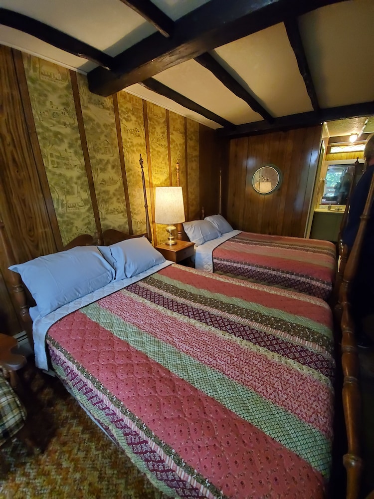 Pocono Mountains Hotel and Spa - photo 25