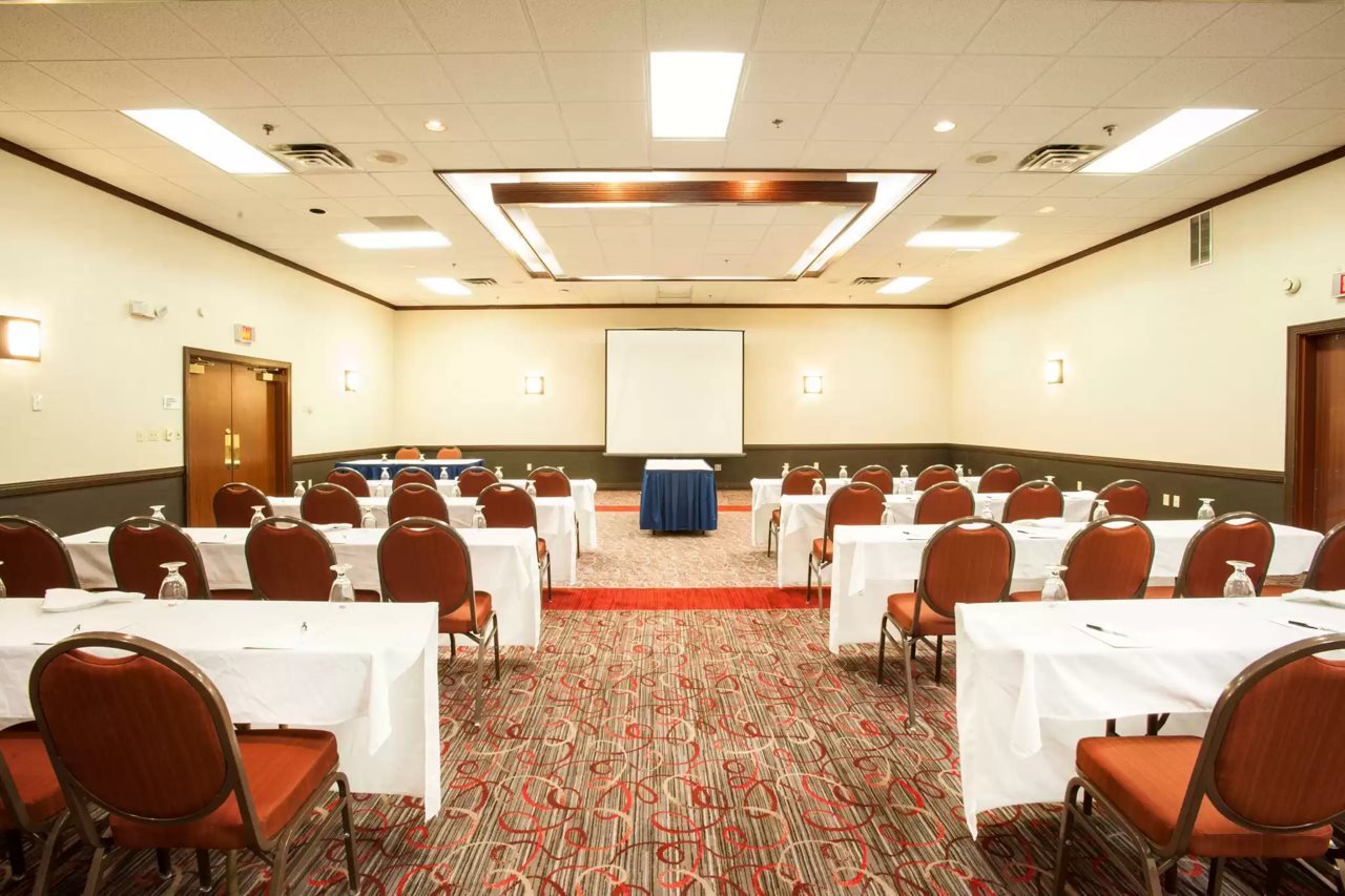 Radisson Hotel Madison - photo 11