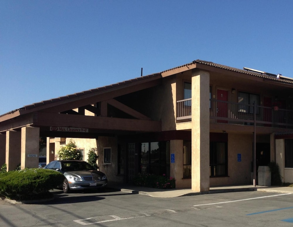 Motel 6 Soledad CA - featured photo