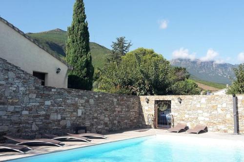 Studio 4 Personnes Avec Piscine Le Petit Empereur — Sisco
