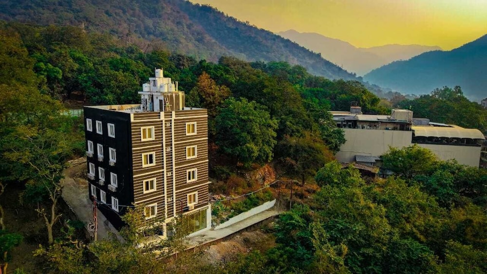 Hotel Celestial Ganges - last minute hotel in Rishikesh