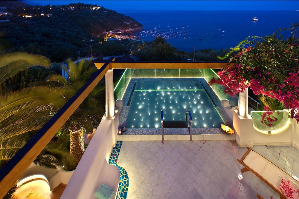 Villa Ariadne — 4-Star Luxury Hotel in Massa Lubrense, Italy