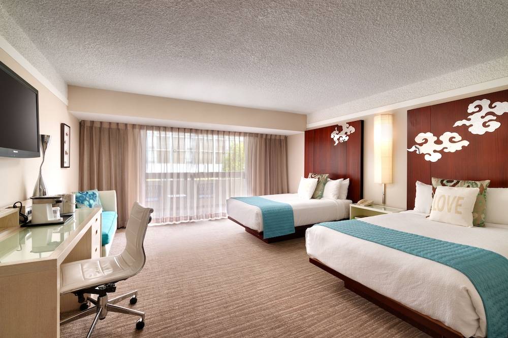 Atrium Hotel at Orange County Airport - photo 5