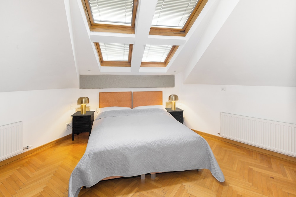 Castello Apartments — 4-Star Luxury Hotel in Vienna, Austria
