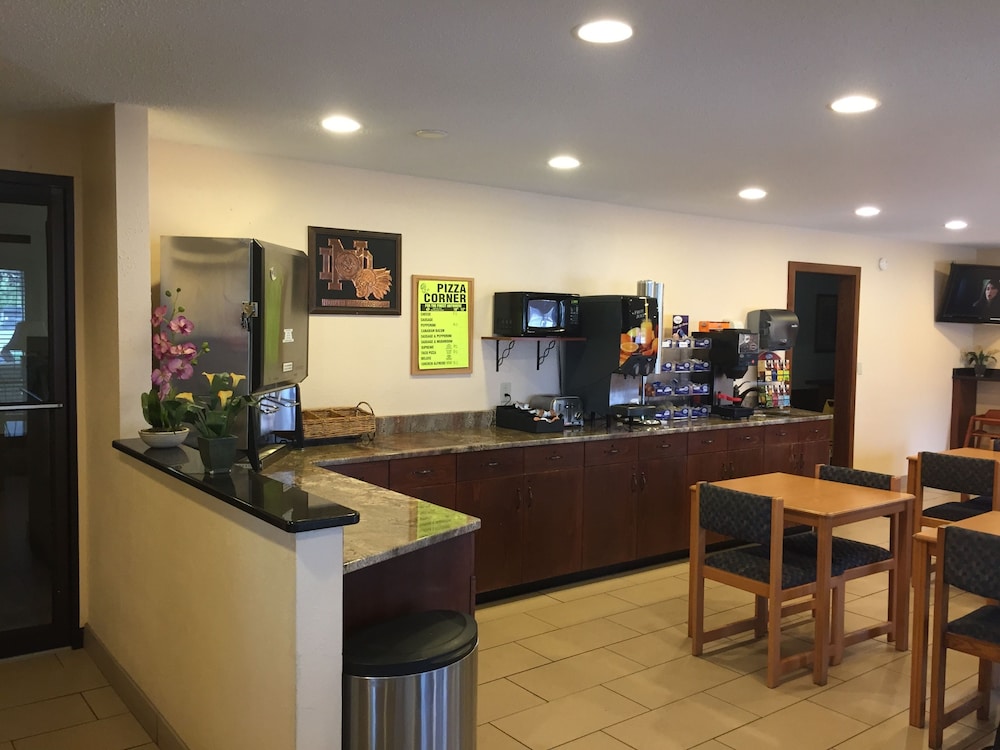 Americas Best Value Inn Grand Forks - photo 27