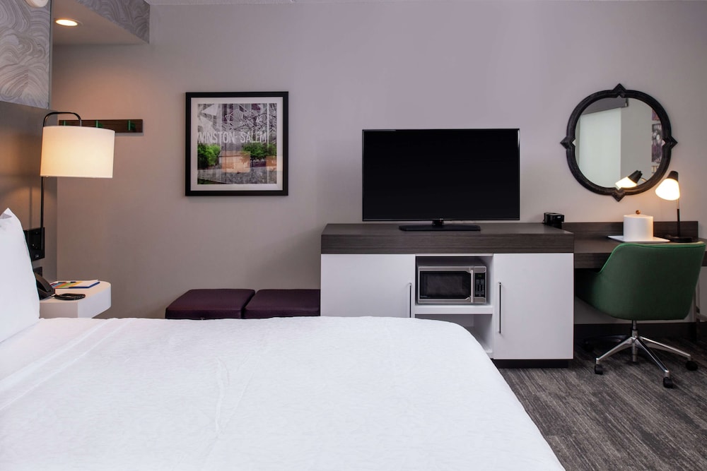 Hampton Inn & Suites Winston Salem Downtown - photo 19