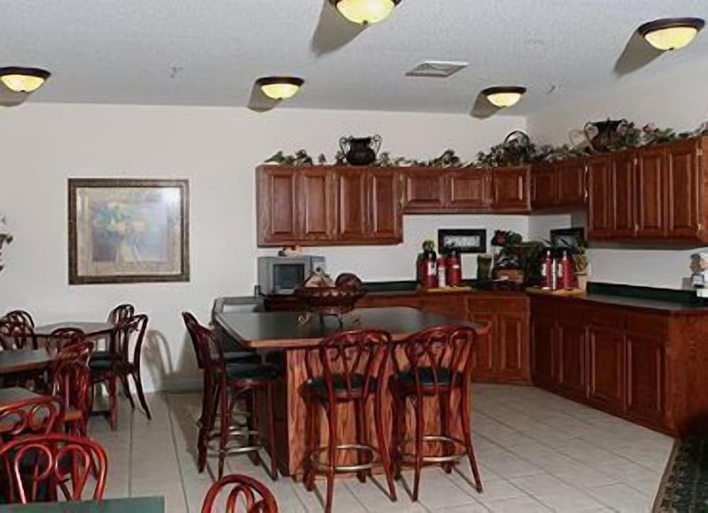 GrandStay Residential Suites Hotel - photo 27