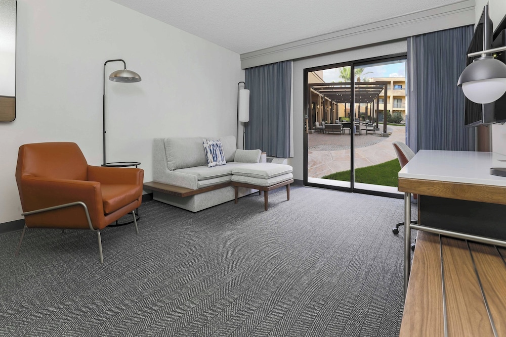 Courtyard by Marriott Tucson Airport - photo 7