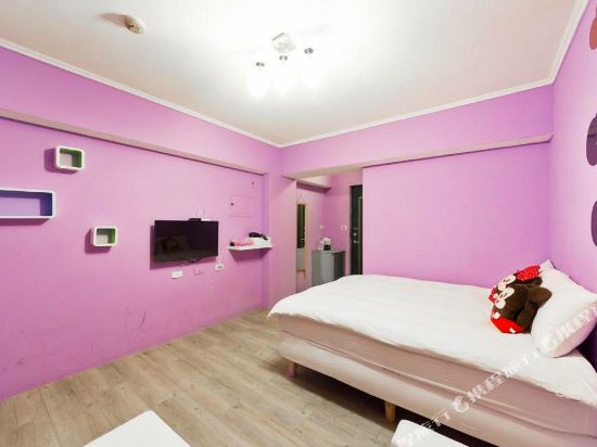 Mini House - carbon neutral hotel in Unknown City