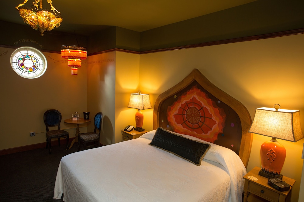 McMenamins Anderson School - photo 5