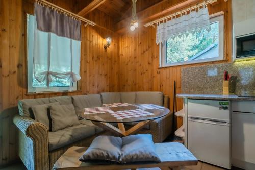 Domki Letniskowe Kobyłocha in Szczytno, Poland