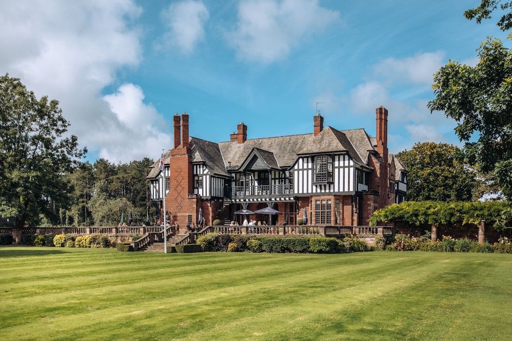 Inglewood Manor in Ellesmere Port, United Kingdom