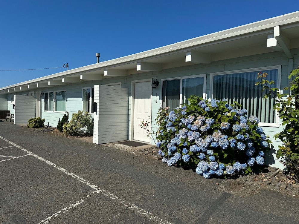 Harborview Inn & RV Park - photo 14