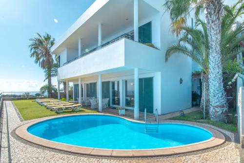Villa Amelia in Falésia by the Sea — 4-Star Luxury Hotel in Canico, Portugal