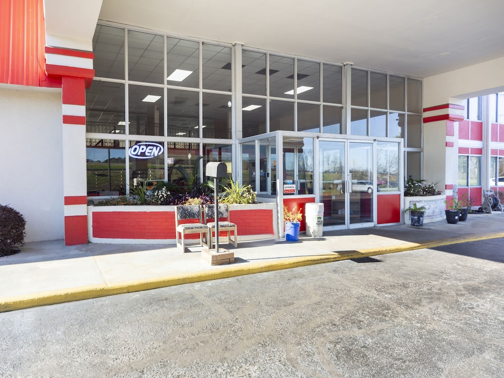 Hotel Montgomery Al I 65 South Blvd — Montgomery