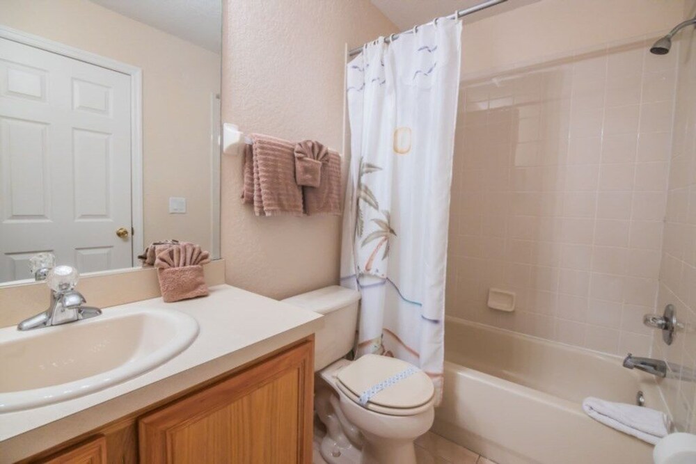 Lynval S Regal Palms Resort Townhome - photo 17